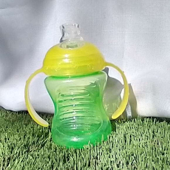 Nuby 8oz Sippy Cups 2pk Green/Blue - Picture 3 of 8